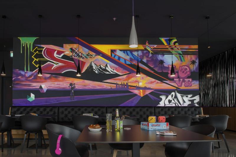 호텔 Moxy Frankfurt Airport