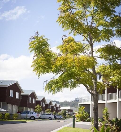 هتل Oceans Resort Whitianga