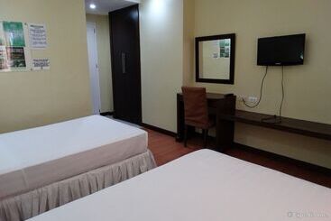 هتل Panda Tea Garden Suites