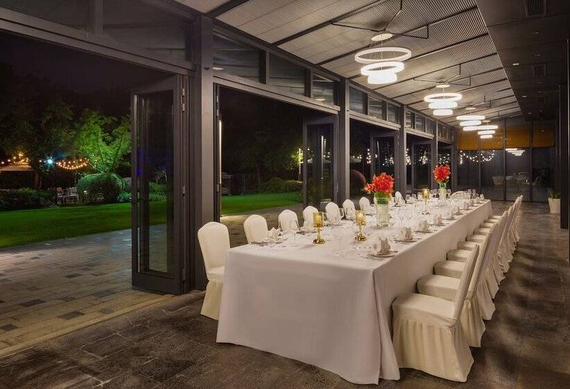 هتل Doubletree By Hilton Shanghai Hongqiao