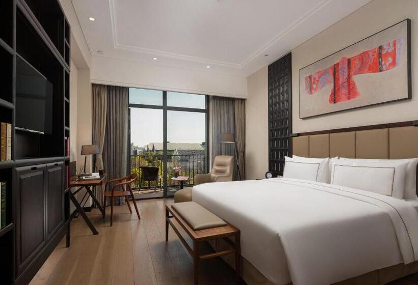 هتل Doubletree By Hilton Shanghai Hongqiao