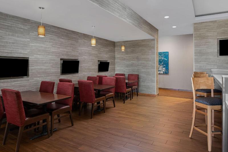 Отель Towneplace Suites By Marriott Big Spring