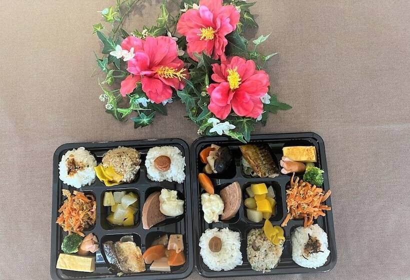 Отель Toyoko Inn Okinawa Naha Kokusai-dori Miebashi-eki