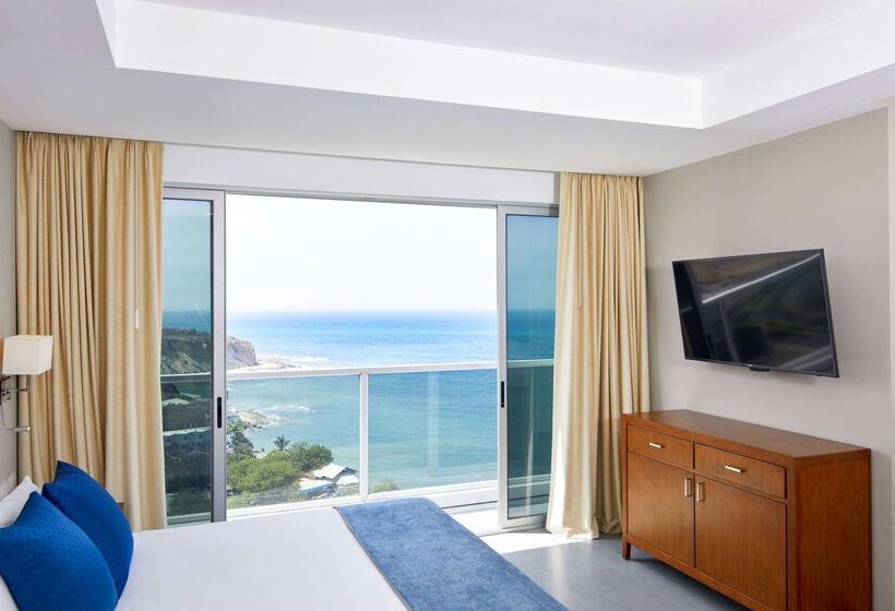 Wyndham Manta Sail Plaza Hotel And Convention Center