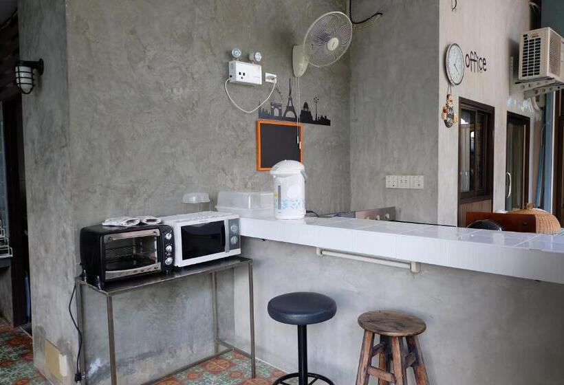 پانسیون Baan Ma Feung Guest House