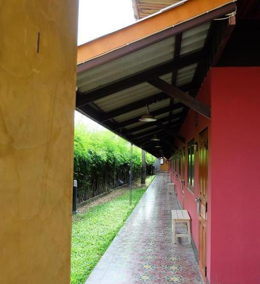 پانسیون Baan Ma Feung Guest House