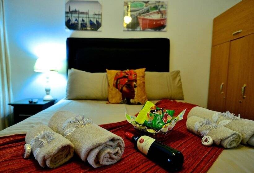 פנסיון Lalamo Guest House
