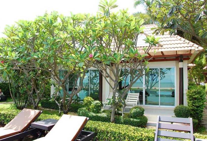 هتل Chez Nous Boutique Resort