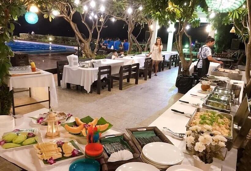 هتل Chez Nous Boutique Resort