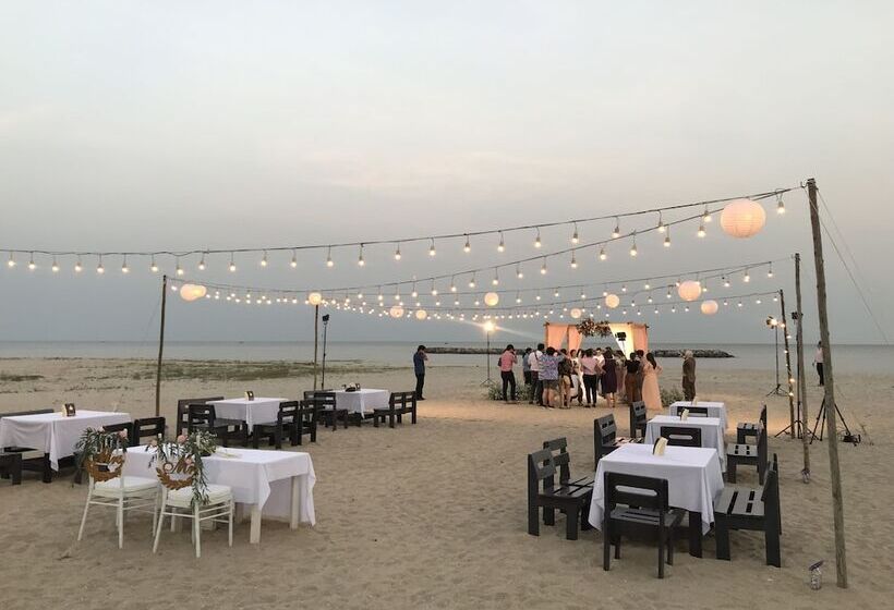 هتل Chez Nous Boutique Resort