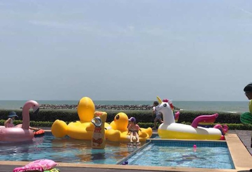 هتل Chez Nous Boutique Resort