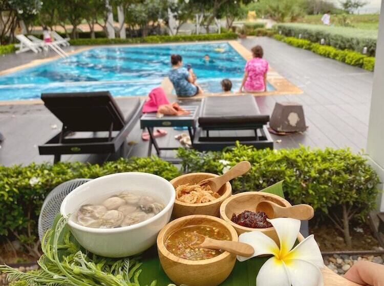 هتل Chez Nous Boutique Resort