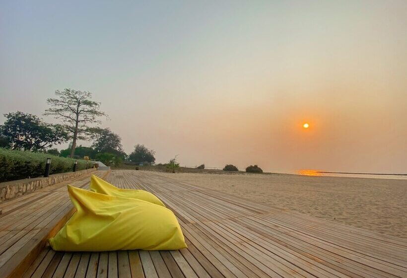 هتل Chez Nous Boutique Resort
