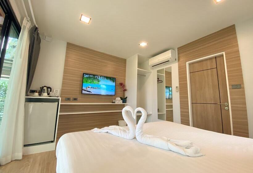 هتل Chez Nous Boutique Resort