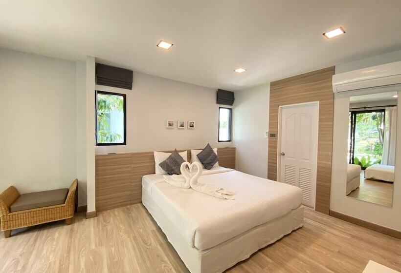 هتل Chez Nous Boutique Resort