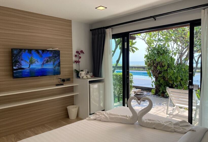 هتل Chez Nous Boutique Resort