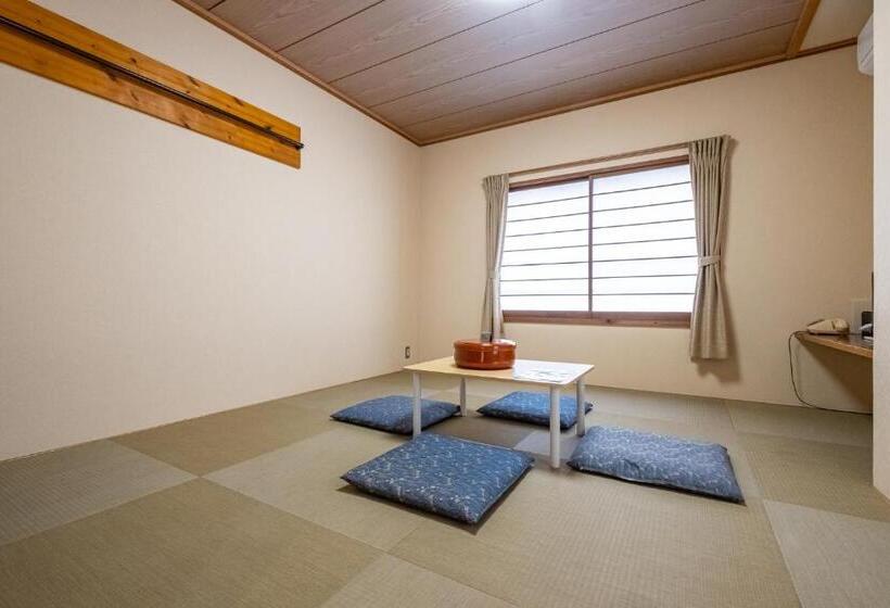 هتل Kawaguchiko Station Inn