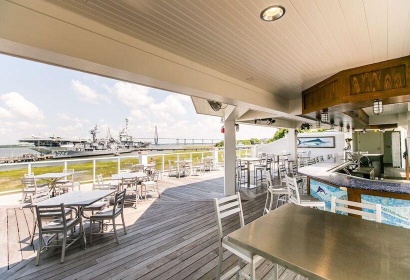 בית מלון כפרי The Beach Club At Charleston Harbor Resort And Marina