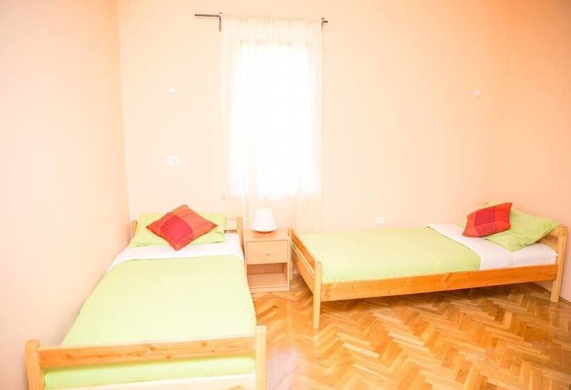 هتل Villa Gauss