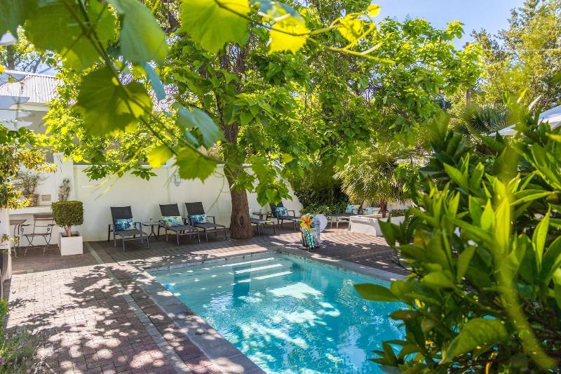 پانسیون Ashbourne Boutique Guest House