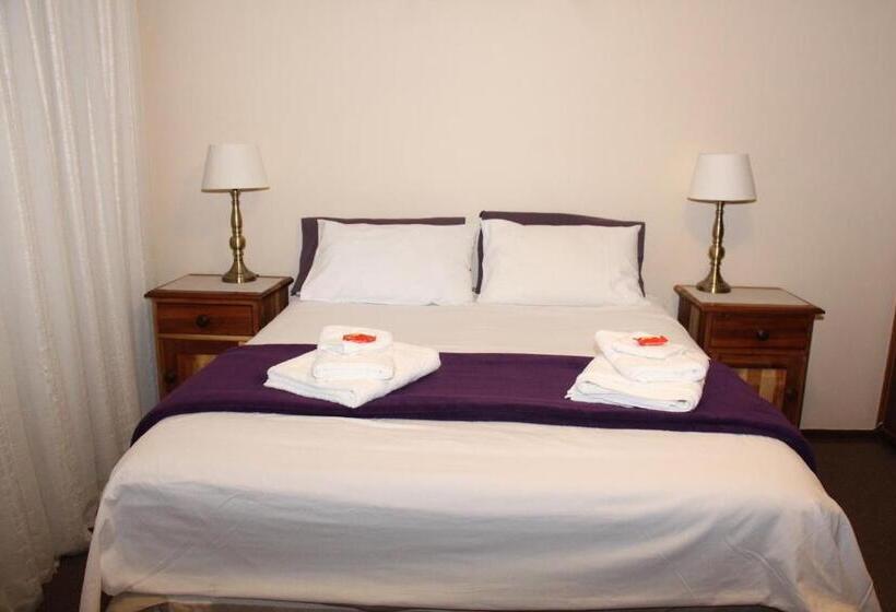 Пансион Windmill Guest House Bloemfontein