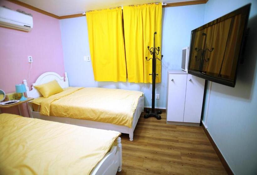 פנסיון Yeosuro Guesthouse Hostel