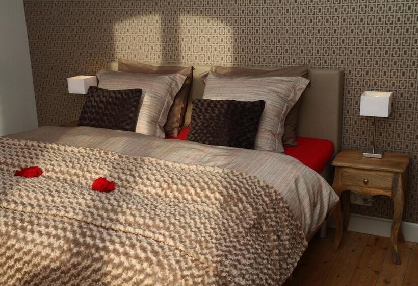 B&b @ Room's