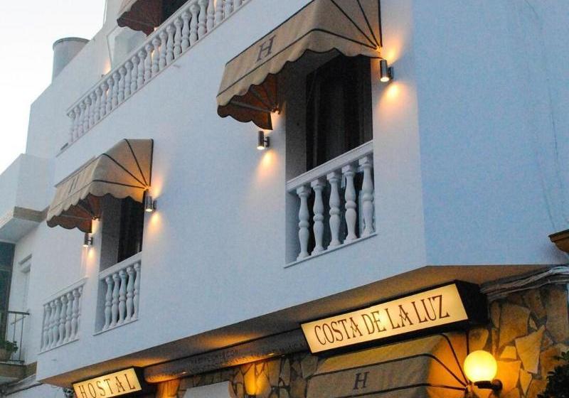 هتل Hostal Costa De La Luz