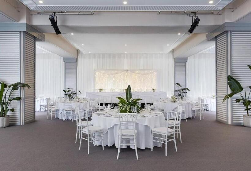 Отель Jw Marriott Gold Coast Resort & Spa