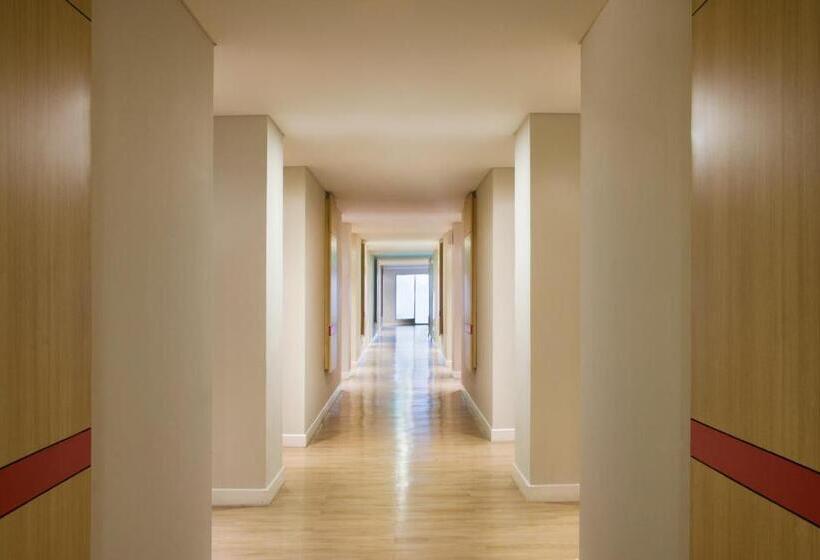 هتل Santika Mega City  Bekasi