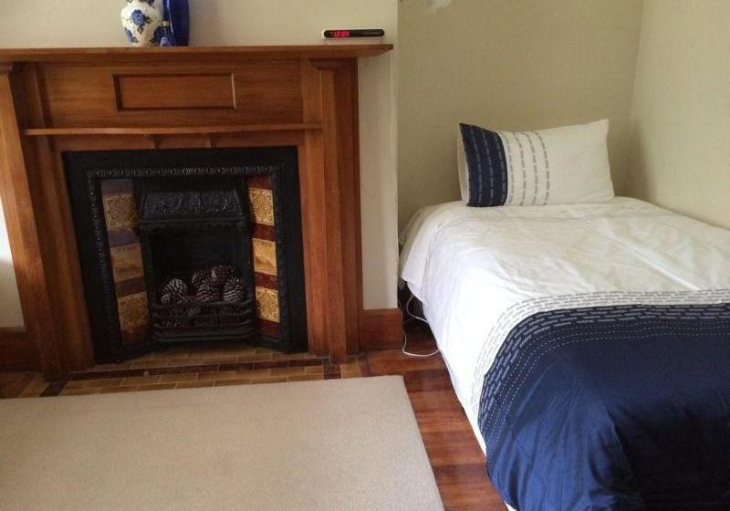 בית מלון כפרי St Itas Guesthouse B&b