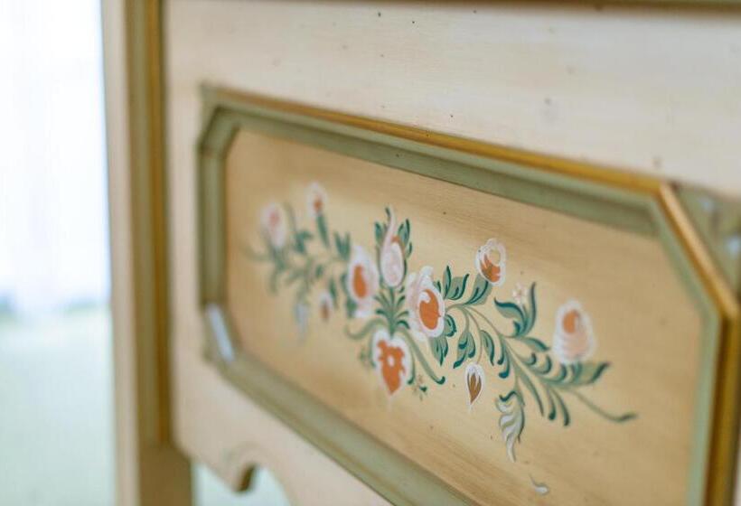 Landhotel Hubengut Bed And Breakfast