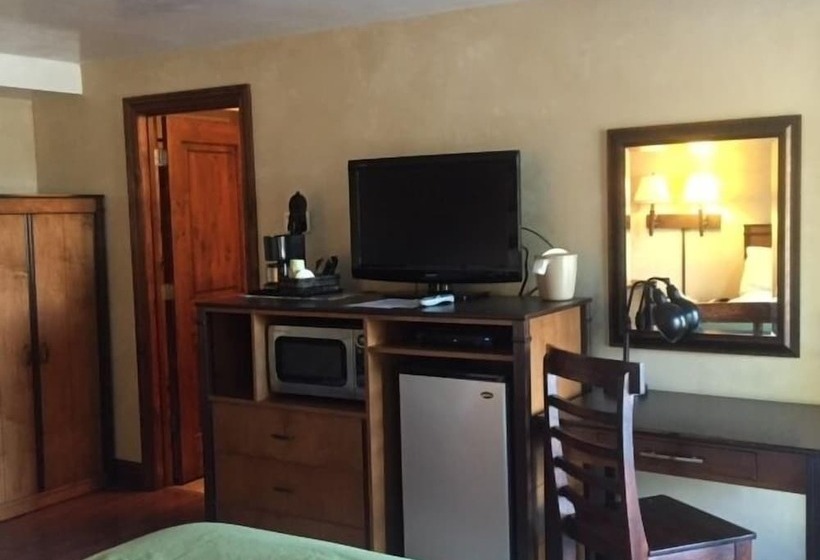 مُتل Backcountry Inn