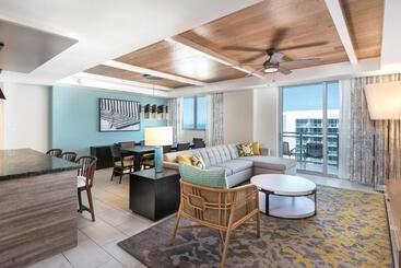 استراحتگاه Club Wyndham Clearwater Beach