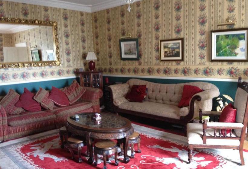 Bed and Breakfast Admiralty House