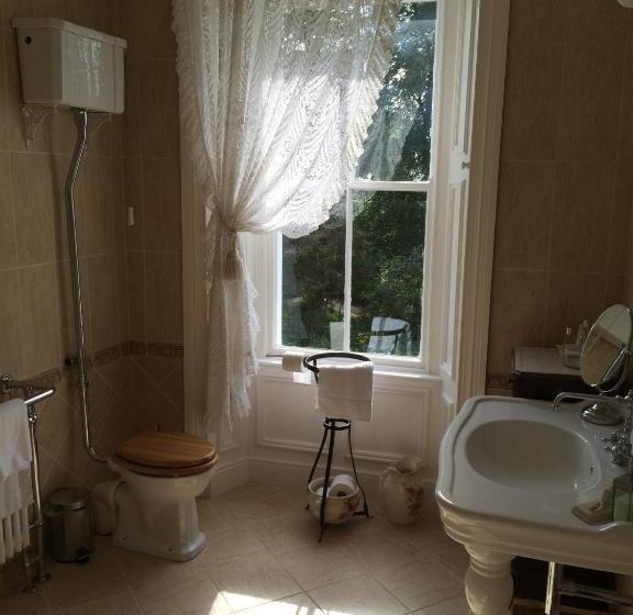 تختخواب و صبحانه College Hill House