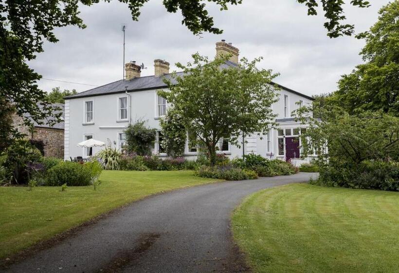 تختخواب و صبحانه College Hill House