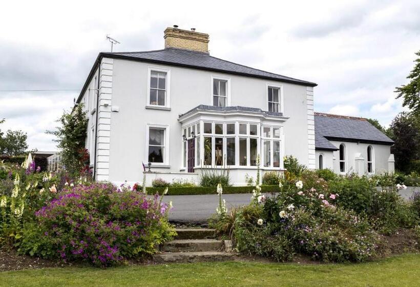 تختخواب و صبحانه College Hill House