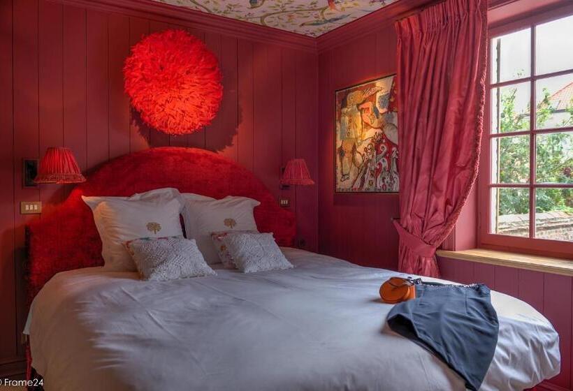 تختخواب و صبحانه Exclusive Suites The Secret Garden