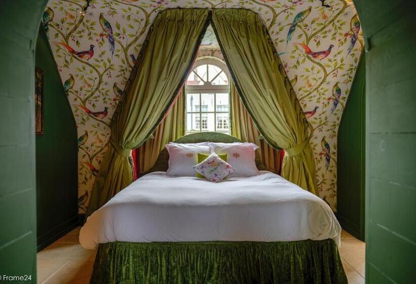 تختخواب و صبحانه Exclusive Suites The Secret Garden