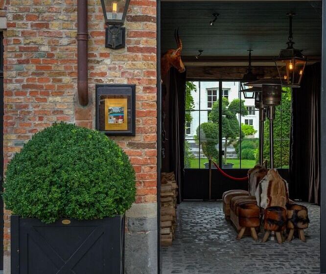 تختخواب و صبحانه Exclusive Suites The Secret Garden