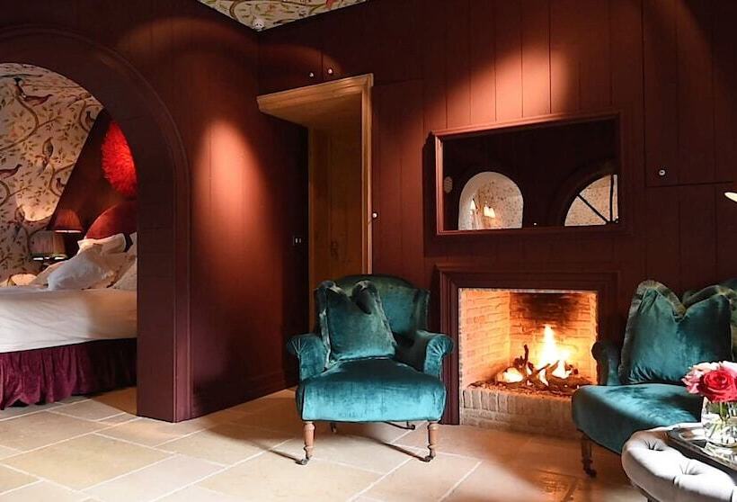 تختخواب و صبحانه Exclusive Suites The Secret Garden