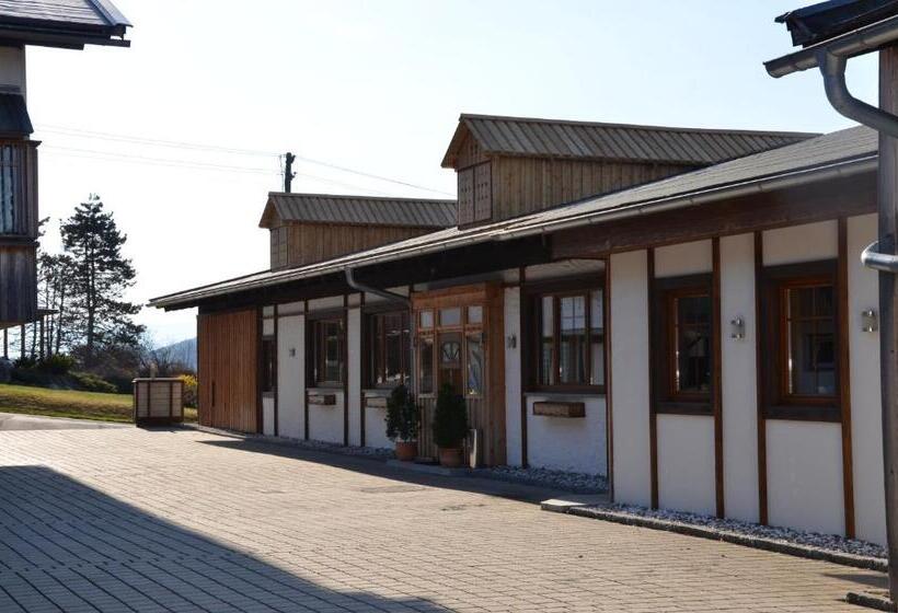 تختخواب و صبحانه Pension Zum Schreiner