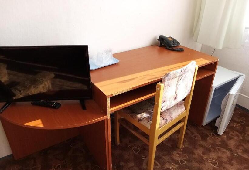 هتل Akadémia