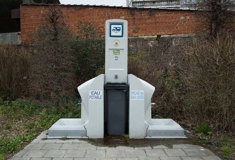 Generation Europe Youth Hostel