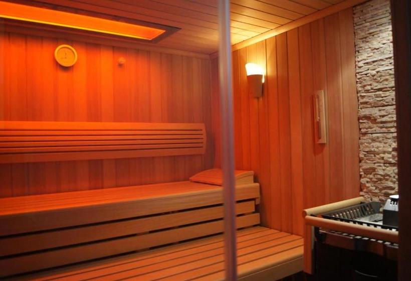 Hostel Jugendherberge St. Johann Im Pongau