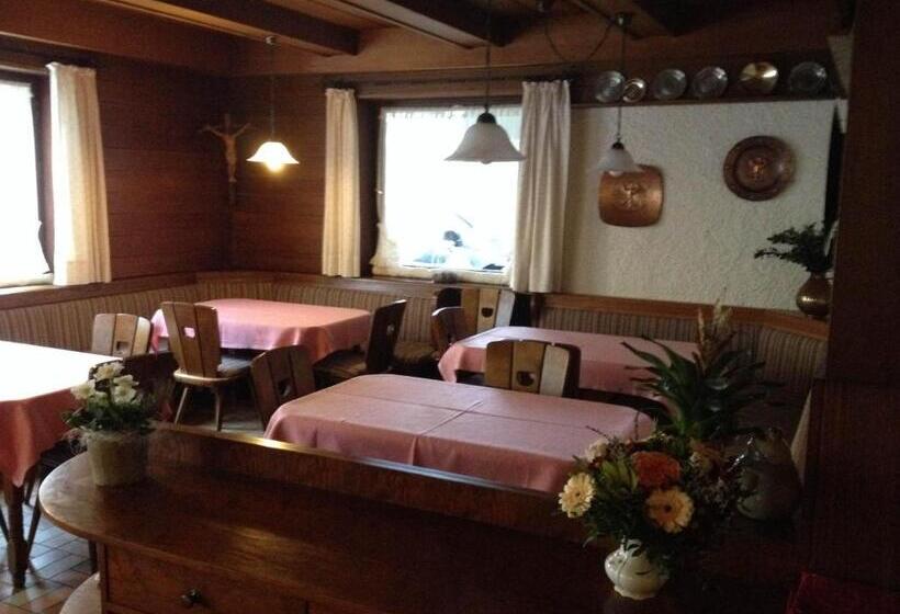 هتل Haus Garni Luggi Leitner