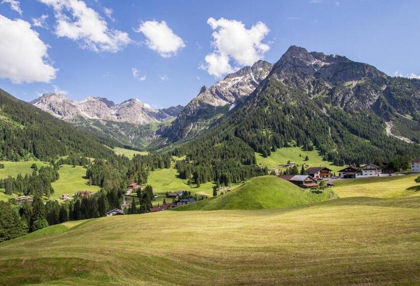 هتل Haus Garni Luggi Leitner