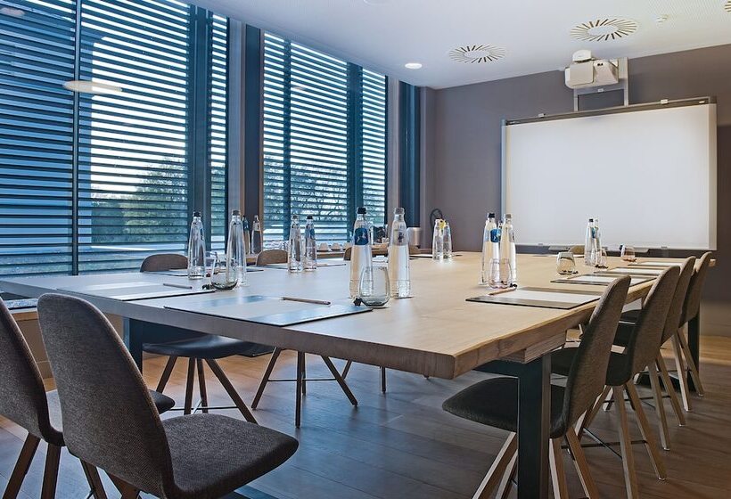 هتل Domaine De Naxhelet