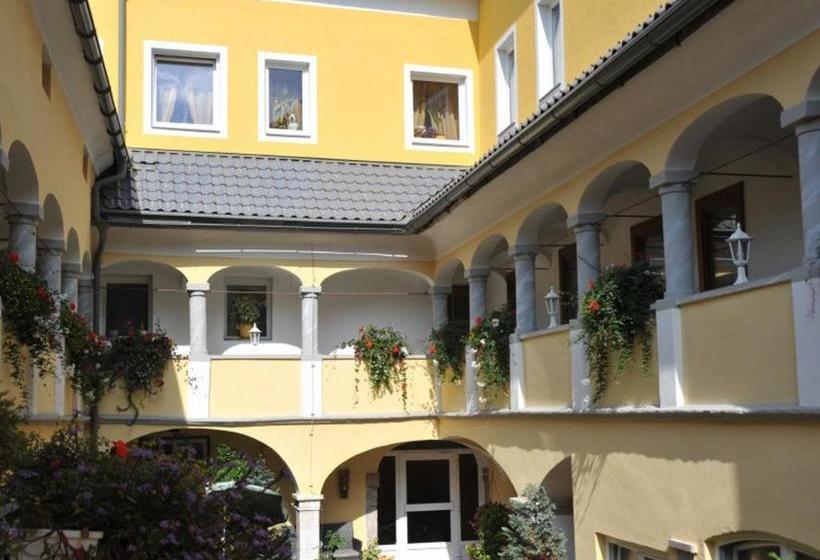 هتل Pension Frenzl   Kaiser Von österreich